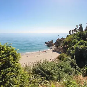 apartamentos-mc-nerja.1costadelsol.com/